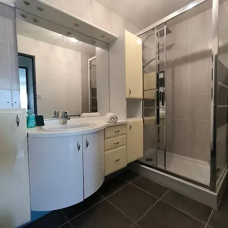 1h30 Vallee D'ossau- Ocean - Appt Confort-stat Gratuit Apartamento Pau